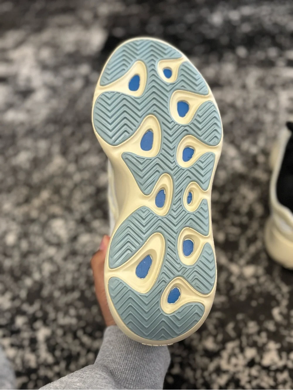 adidas Men's Cream and Black Yeezy 700 v3 Sneakers